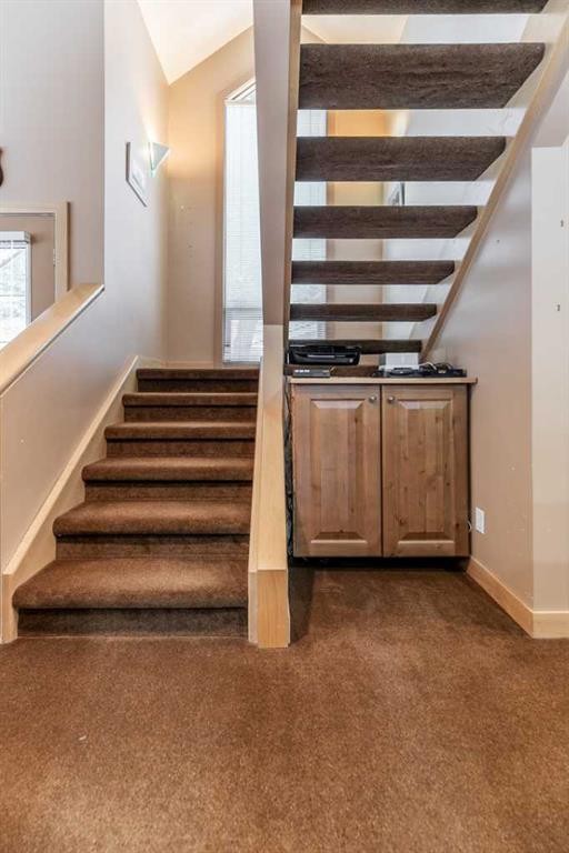 107 Mount View, Waterton Park, AB - Indoor Photo Showing Other Room