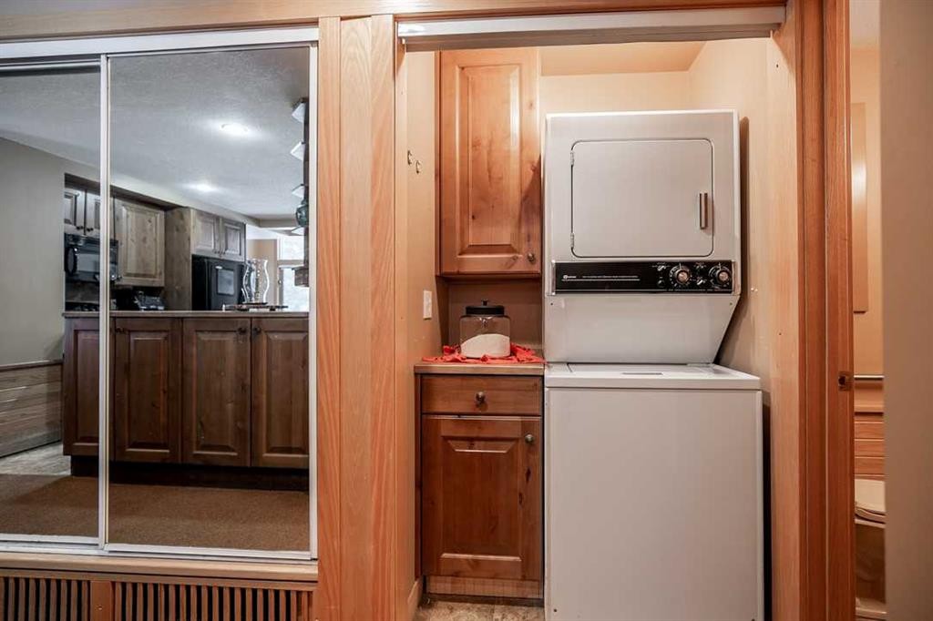 107 Mount View, Waterton Park, AB - Indoor Photo Showing Laundry Room