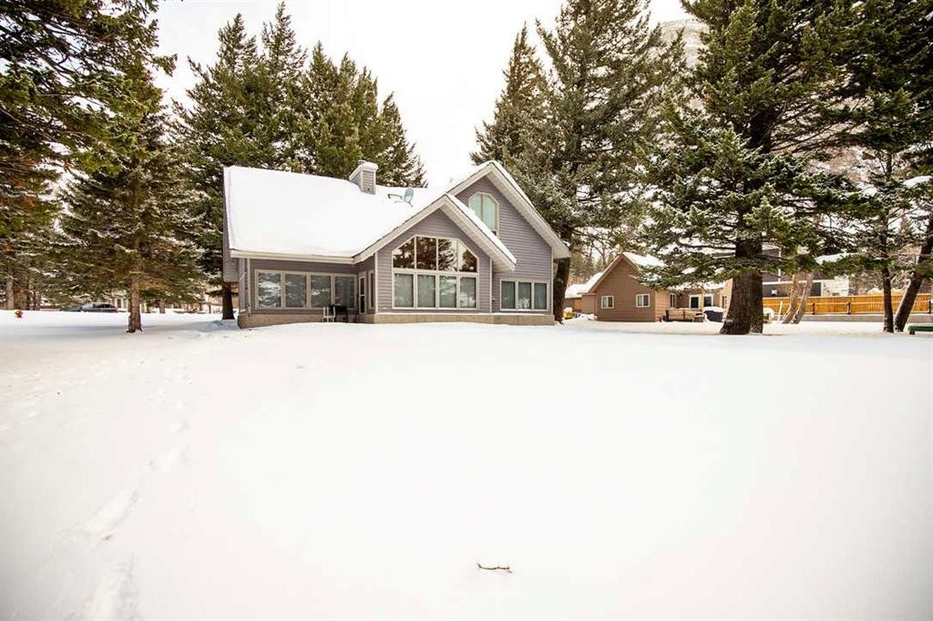 107 Mount View, Waterton Park, AB -