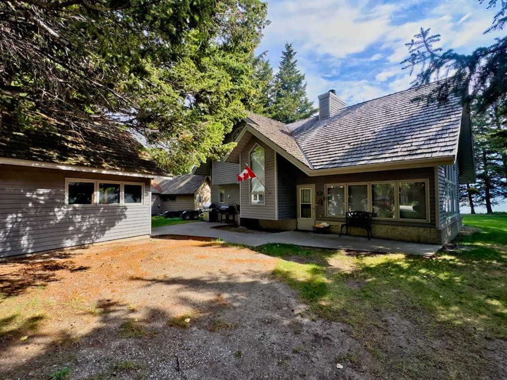 107 Mount View, Waterton Park, AB - Outdoor