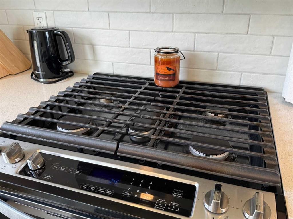 21426 29 Avenue, Bellevue, AB - Indoor