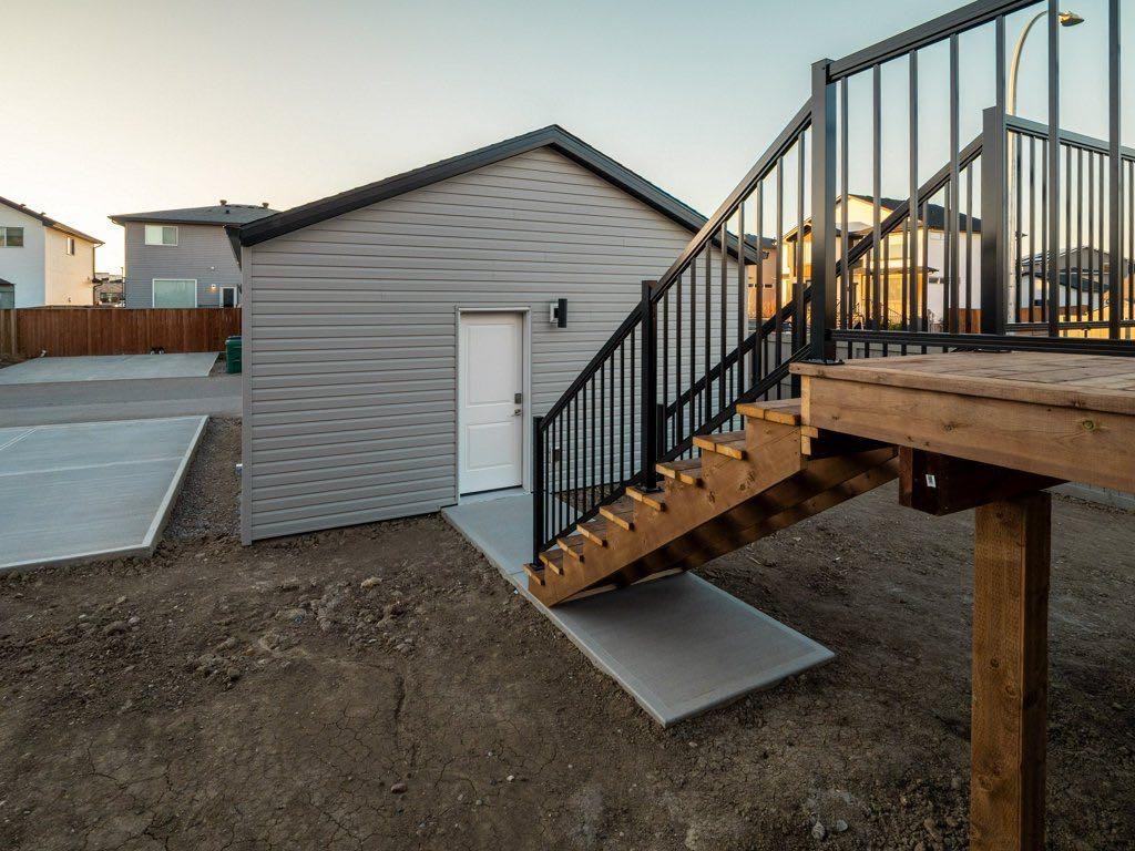 3026 47 Street South, Lethbridge, AB - Indoor Photo Showing Other Room