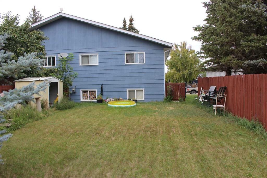 719 B Rosewood Avenue, Picture Butte, AB - Outdoor