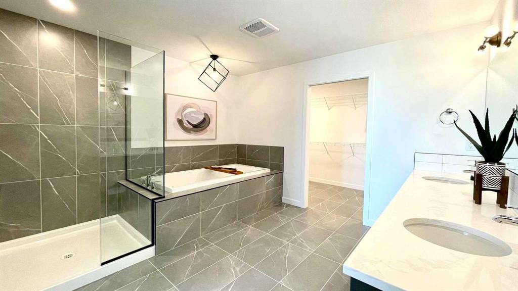 401 Blackwolf Boulevard North, Lethbridge, AB - Indoor Photo Showing Bathroom