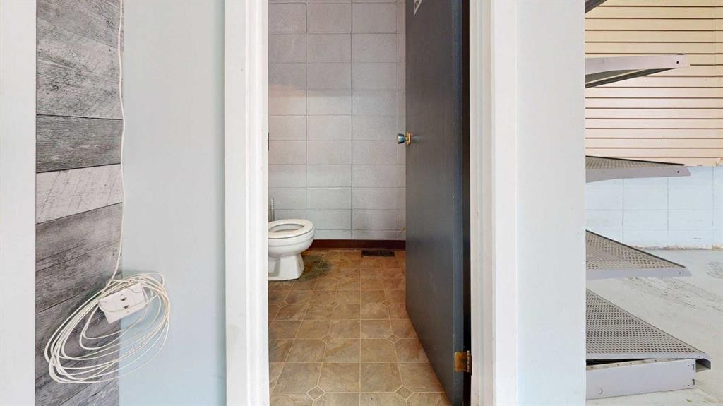 3002 2 Avenue North, Lethbridge, AB