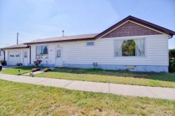 5064 42 Avenue Taber, AB T1G 1B1