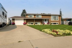 4919 61 Avenue NORTH Taber, AB T1G 1J1