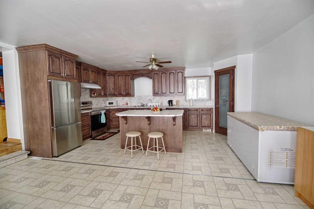 143046 Range Road 171, Rural Taber, M.D. Of, AB - Indoor Photo Showing Kitchen