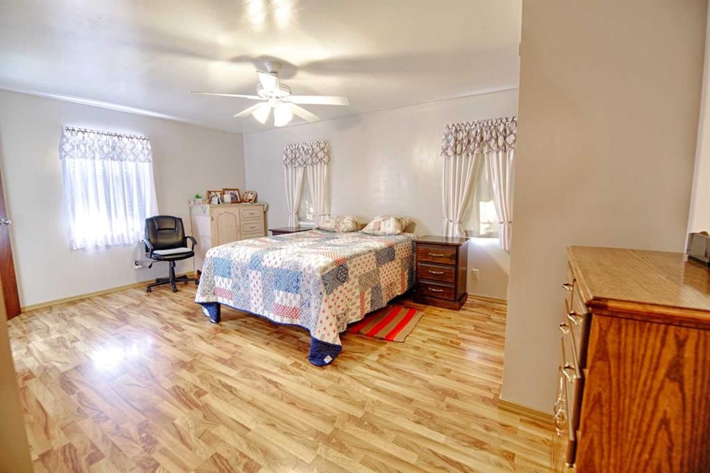 143046 Range Road 171, Rural Taber, M.D. Of, AB - Indoor Photo Showing Bedroom
