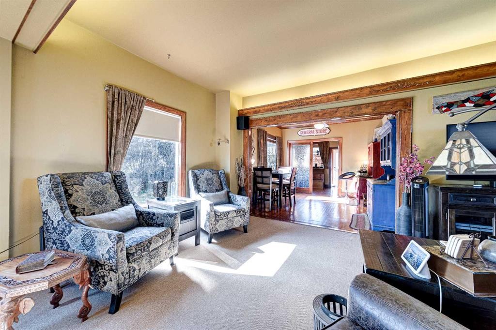 7806 20 Avenue, Coleman, AB - Indoor Photo Showing Living Room