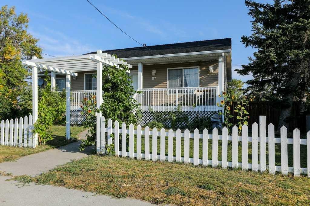 117 21 Street, Fort Macleod, AB - Outdoor With Deck Patio Veranda