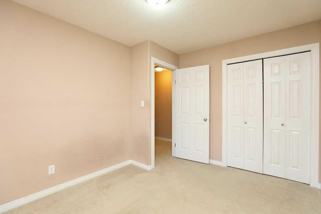 117 21 Street, Fort Macleod, AB - Indoor Photo Showing Other Room