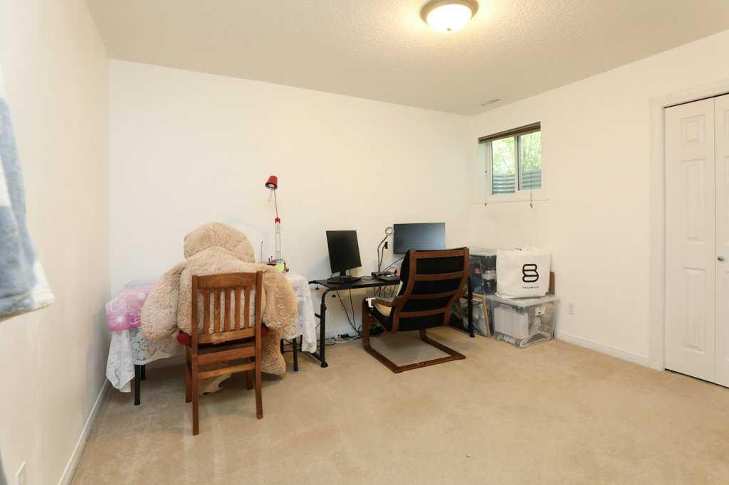 117 21 Street, Fort Macleod, AB - Indoor