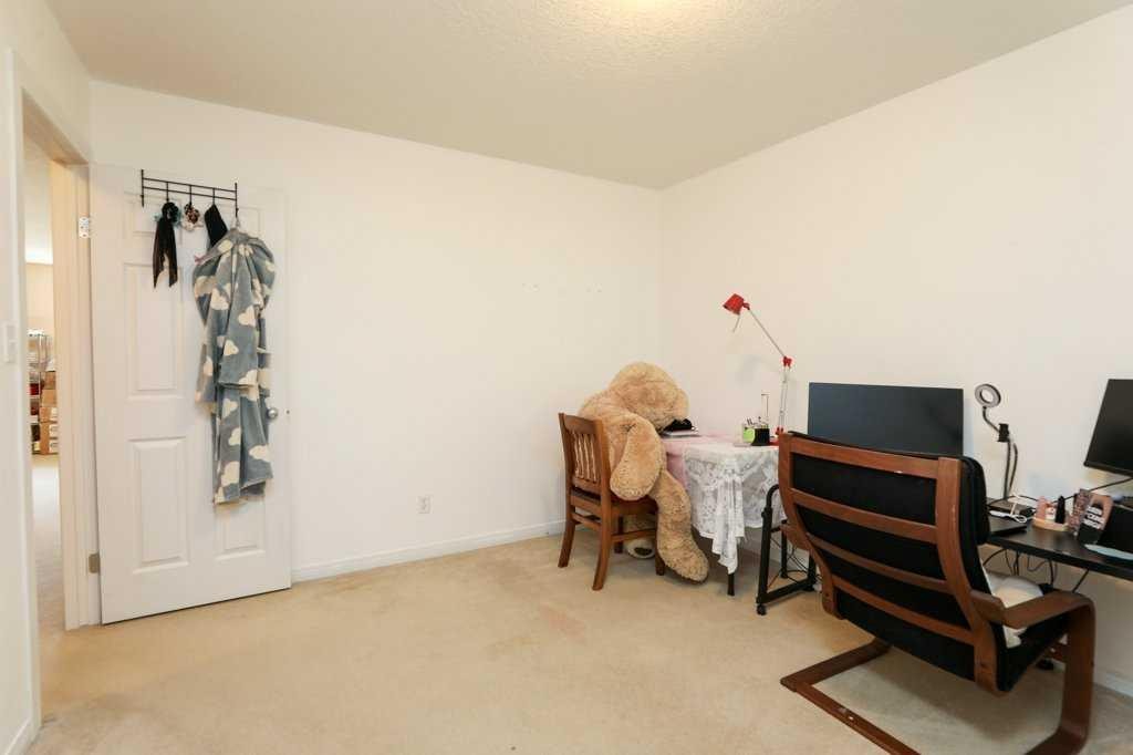 117 21 Street, Fort Macleod, AB - Indoor