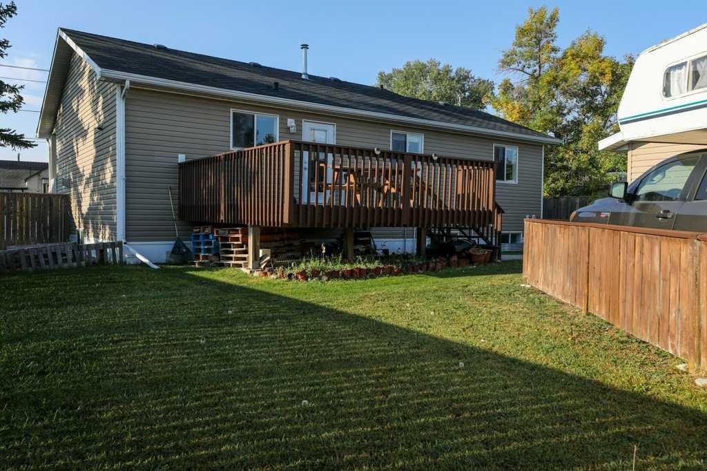 117 21 Street, Fort Macleod, AB - Outdoor With Deck Patio Veranda