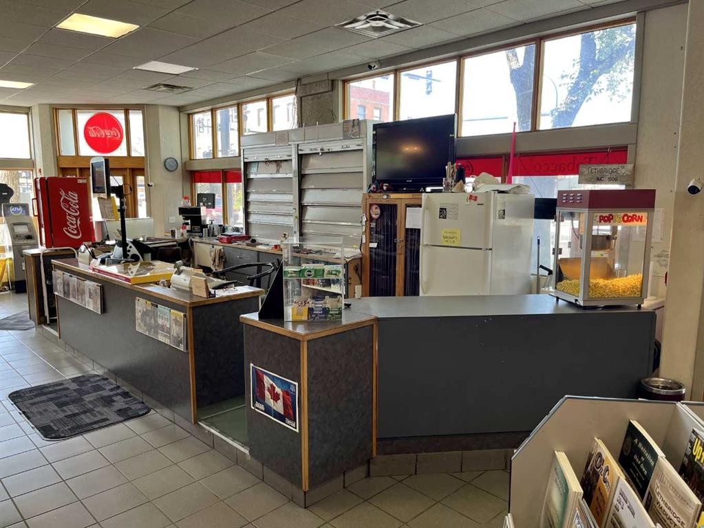 301 5 Street South, Lethbridge, AB