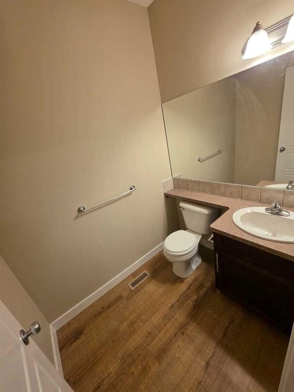 2216 18 Avenue, Coaldale, AB - Indoor Photo Showing Bathroom