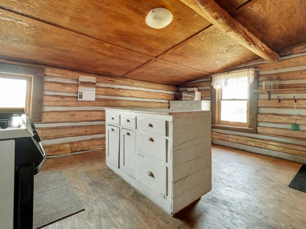 13042A 270 Range Road Range, Beazer, AB