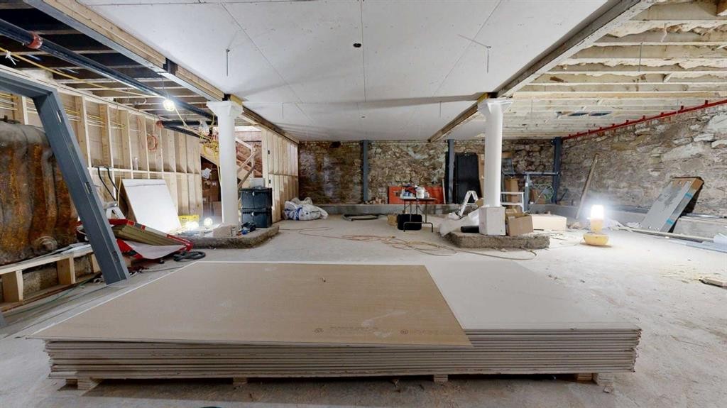 411 3 Avenue South, Lethbridge, AB