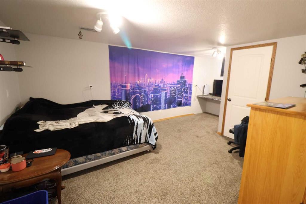 4615 52 Ave, Taber, AB - Indoor Photo Showing Other Room