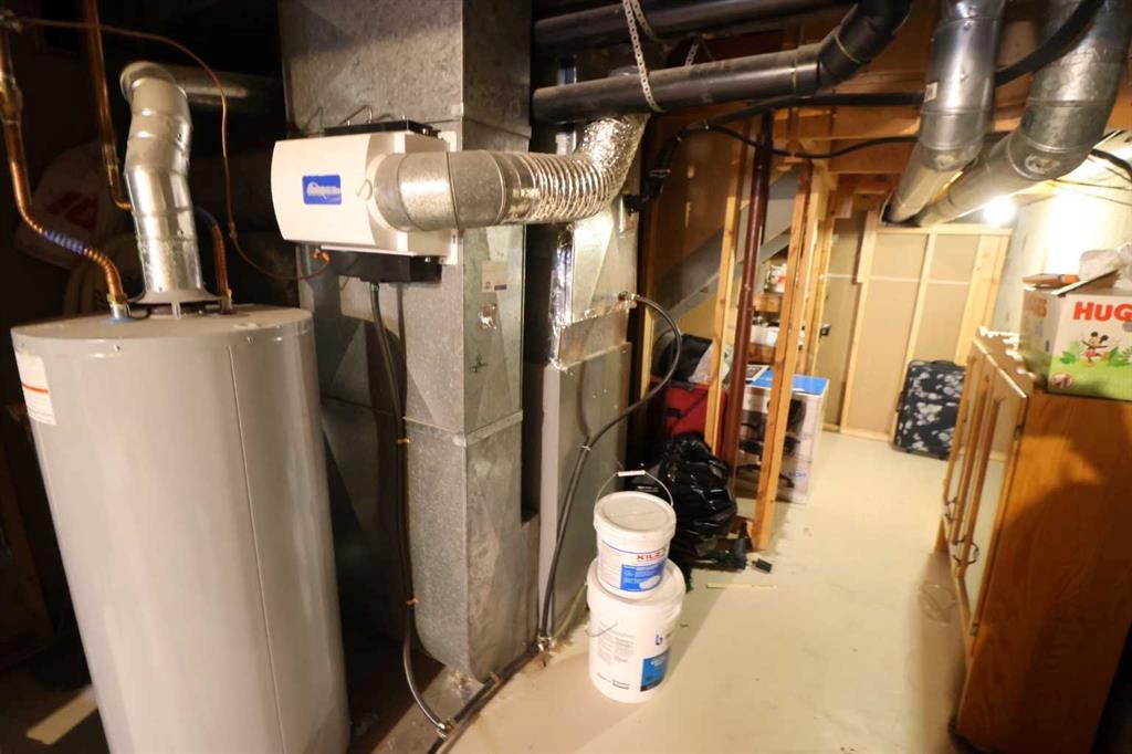 4615 52 Ave, Taber, AB - Indoor Photo Showing Basement