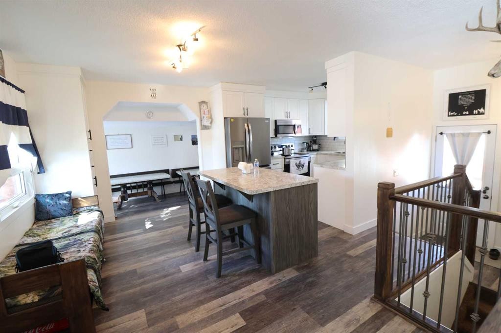 4615 52 Ave, Taber, AB - Indoor