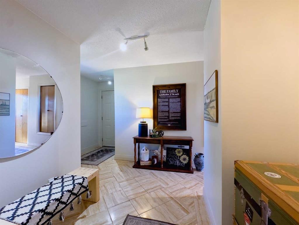 42082 Range Road 274, Hill Spring, AB - Indoor Photo Showing Other Room