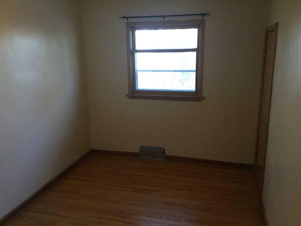 42082 Range Road 274, Hill Spring, AB - Indoor Photo Showing Other Room