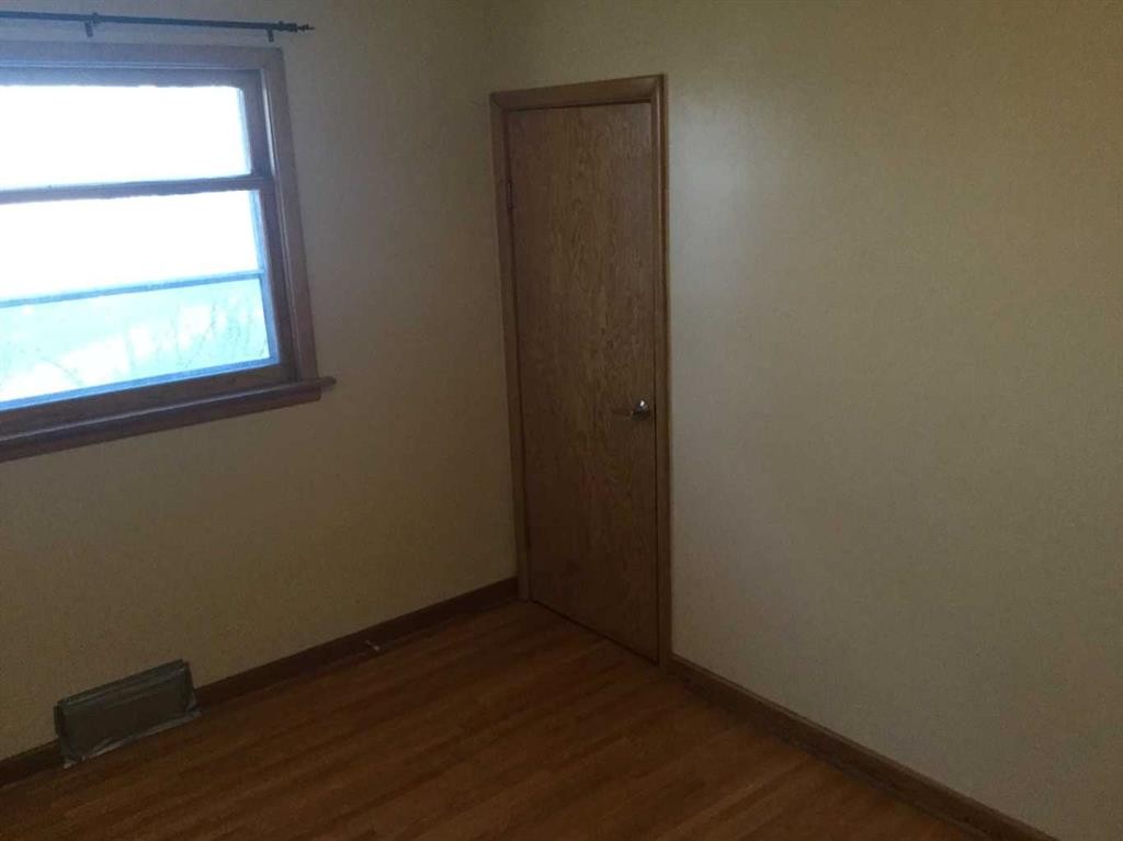 42082 Range Road 274, Hill Spring, AB - Indoor Photo Showing Other Room