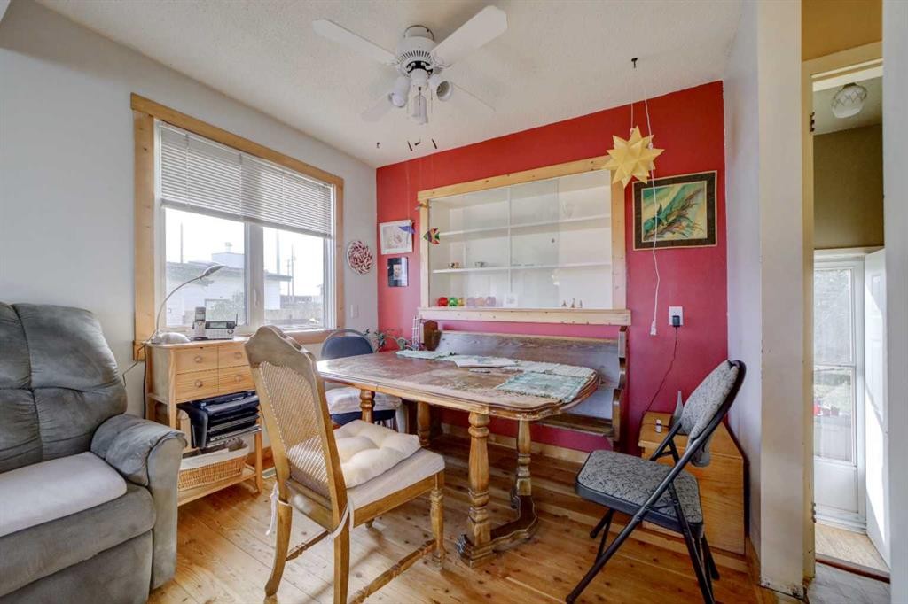452 16 Street, Fort Macleod, AB - Indoor Photo Showing Dining Room