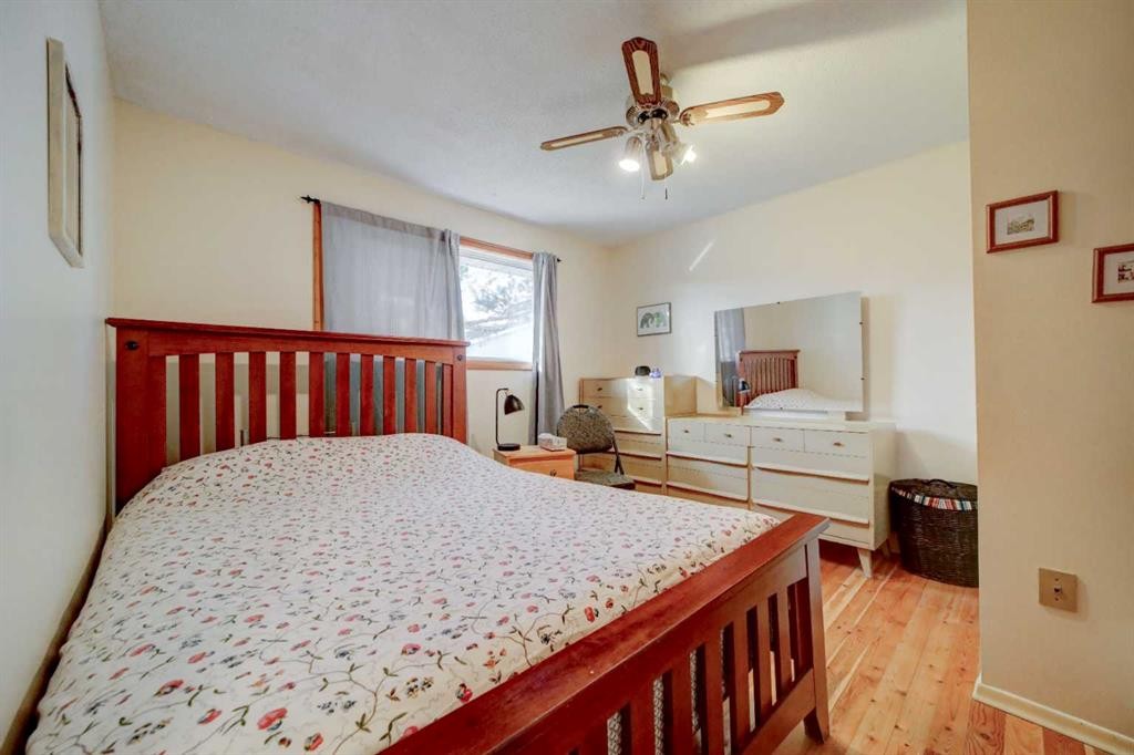 452 16 Street, Fort Macleod, AB - Indoor Photo Showing Bedroom