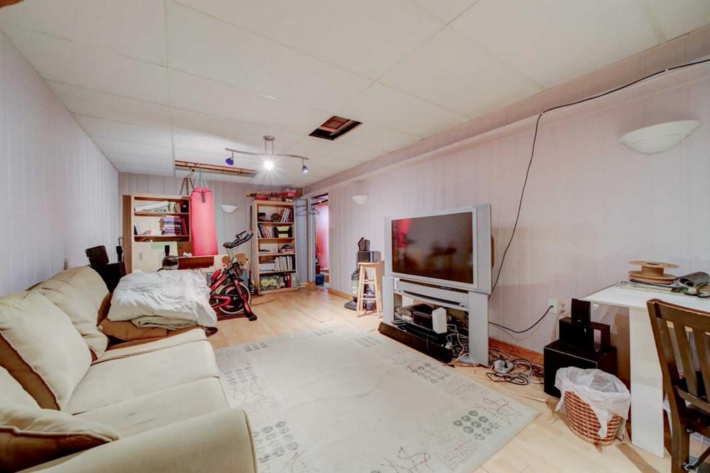 452 16 Street, Fort Macleod, AB - Indoor