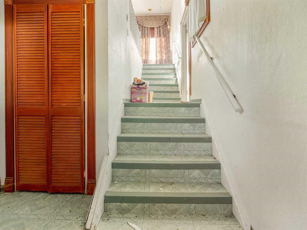 404 5 Avenue, Warner, AB - Indoor Photo Showing Other Room