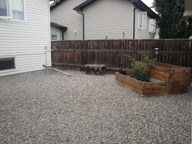 315 Lynx Crescent North, Lethbridge, AB - Outdoor With Exterior