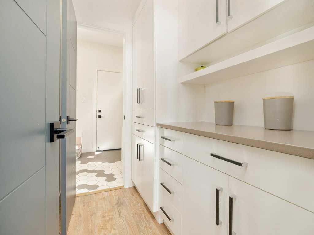 660 Aquitania Boulevard West, Lethbridge, AB - Indoor Photo Showing Other Room