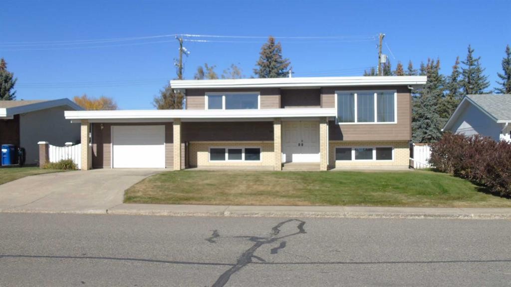 645 26 Street, Fort Macleod, AB - Outdoor With Facade
