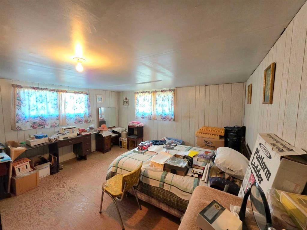 221036 Twp Rd 9-1A Township, Rural Lethbridge County, AB - Indoor Photo Showing Bedroom