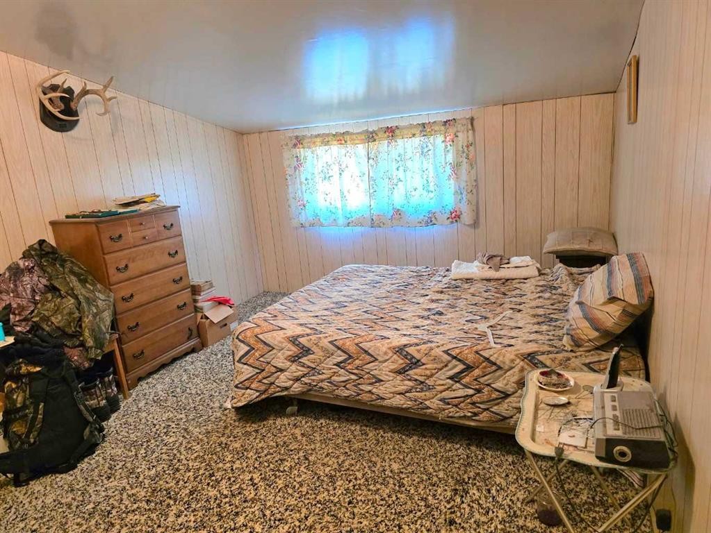 221036 Twp Rd 9-1A Township, Rural Lethbridge County, AB - Indoor Photo Showing Bedroom