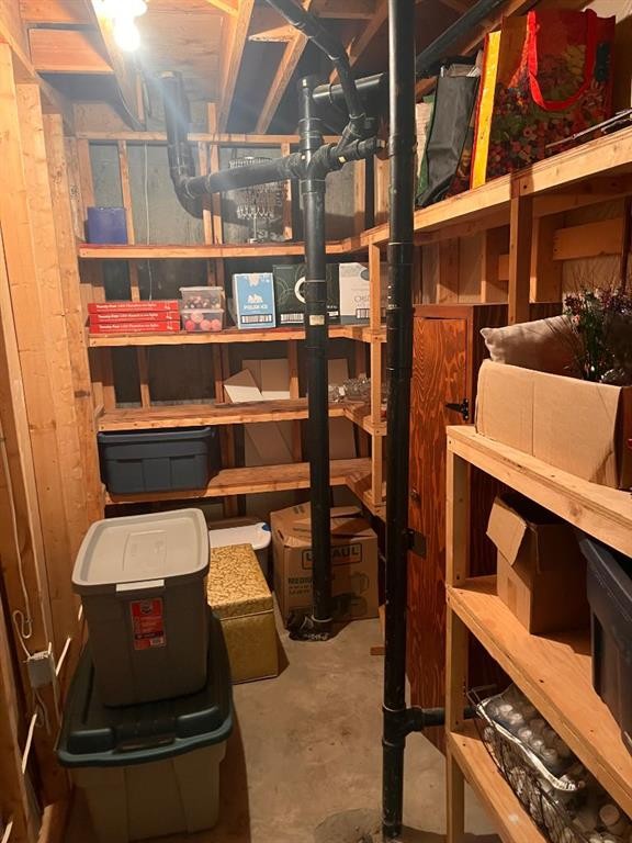 409 Main Street Nw, Milk River, AB - Indoor