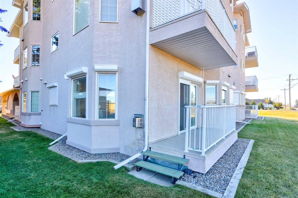 103-6 Skyline Crescent, Claresholm, AB - Outdoor With Exterior