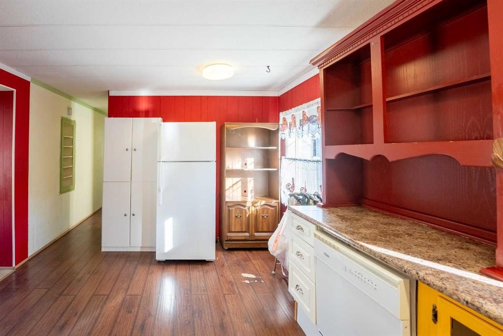 19-5853 4 Street, Claresholm, AB