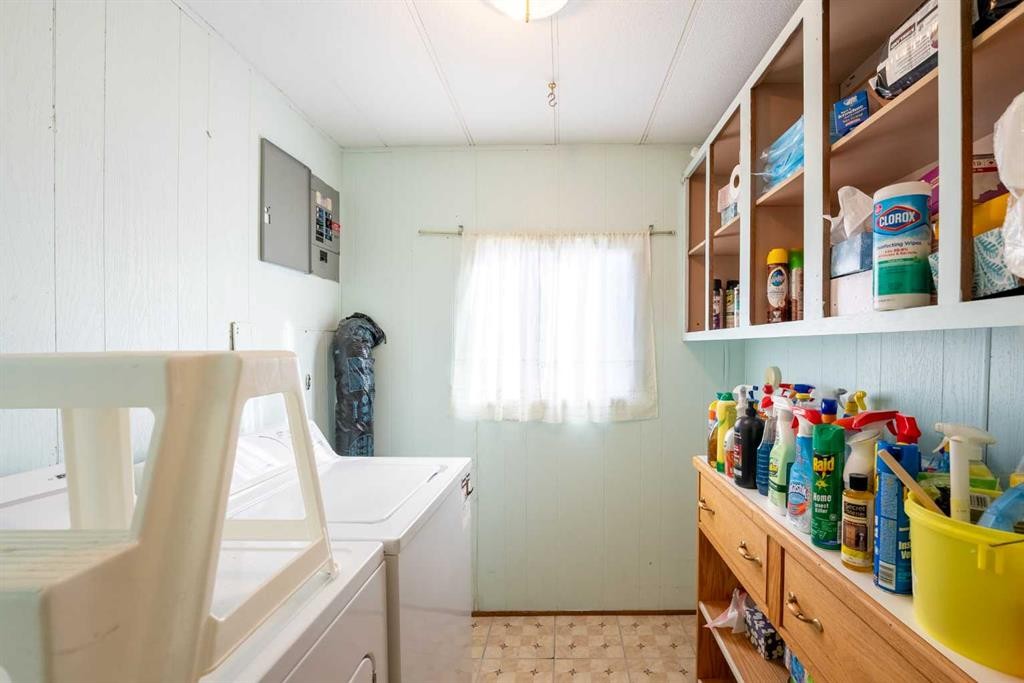 19-5853 4 Street, Claresholm, AB