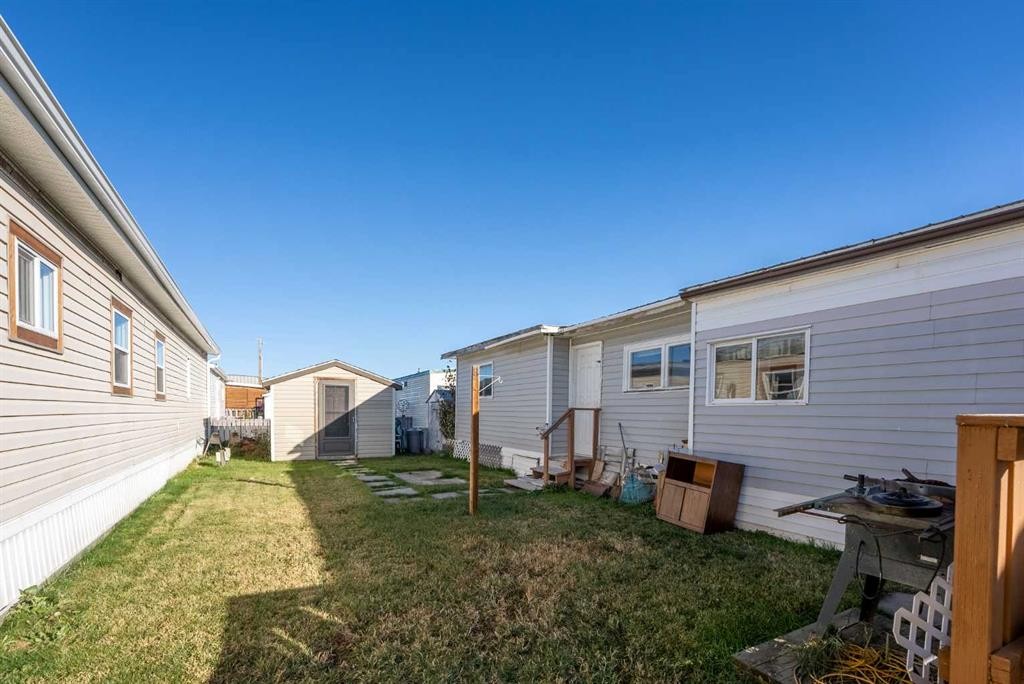 19-5853 4 Street, Claresholm, AB