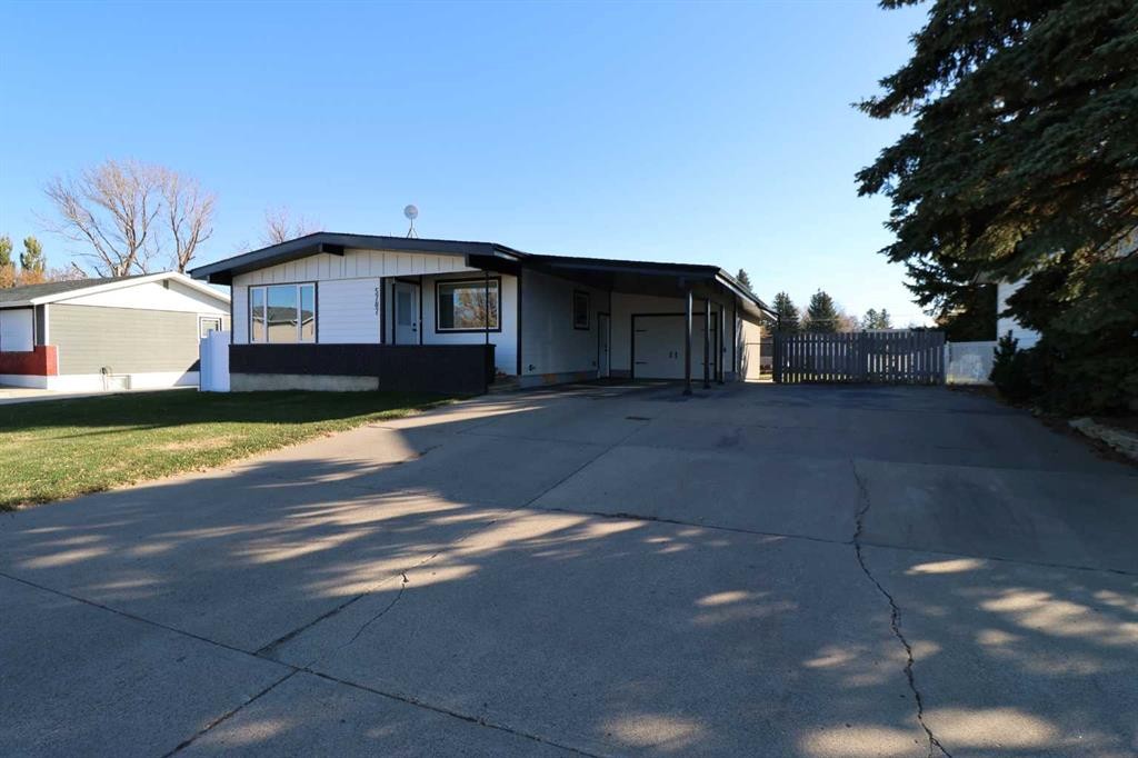 5707 50 St, Taber, AB - Outdoor