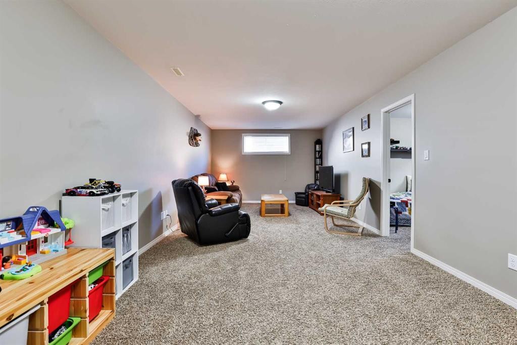 887 Keystone Meadows West, Lethbridge, AB - Indoor