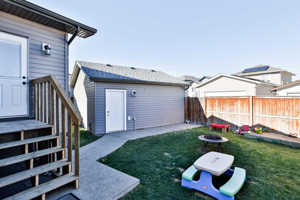 887 Keystone Meadows West, Lethbridge, AB - Outdoor With Exterior