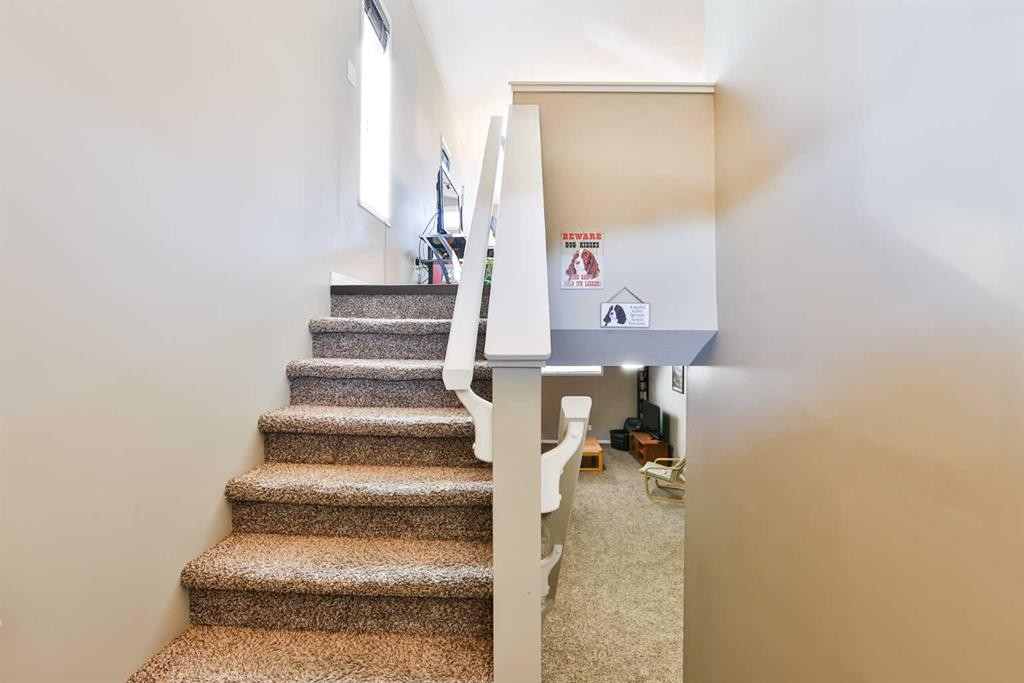 887 Keystone Meadows West, Lethbridge, AB - Indoor Photo Showing Other Room