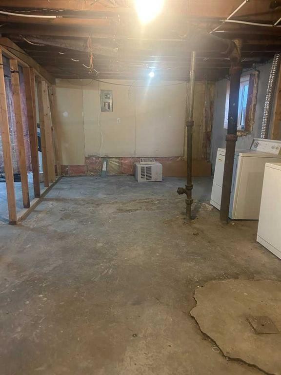 4817 51 Avenue, Taber, AB - Indoor Photo Showing Other Room