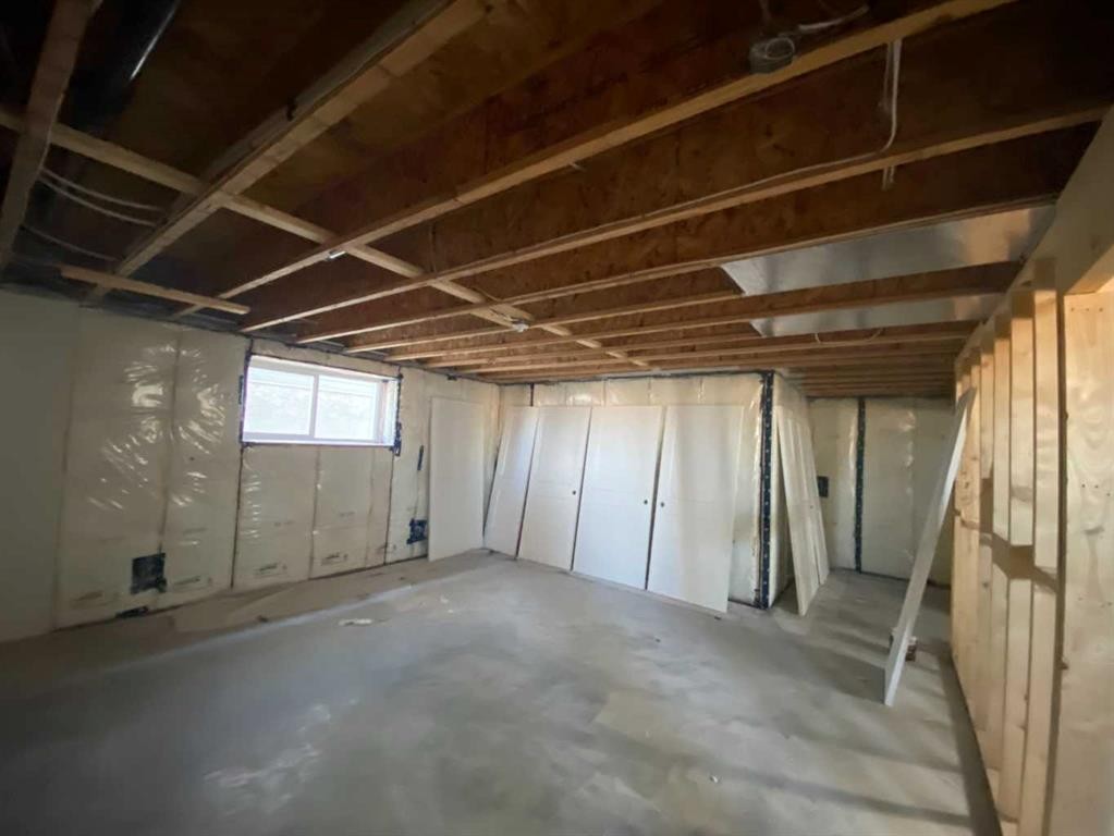 4221 57 Street, Taber, AB - Indoor Photo Showing Basement