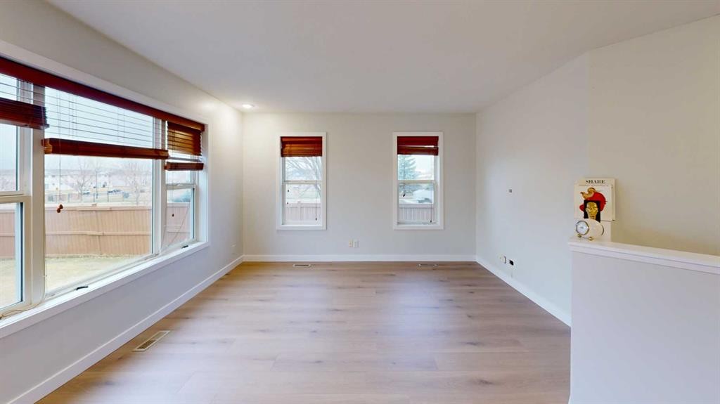 3 Aberdeen Road West, Lethbridge, AB